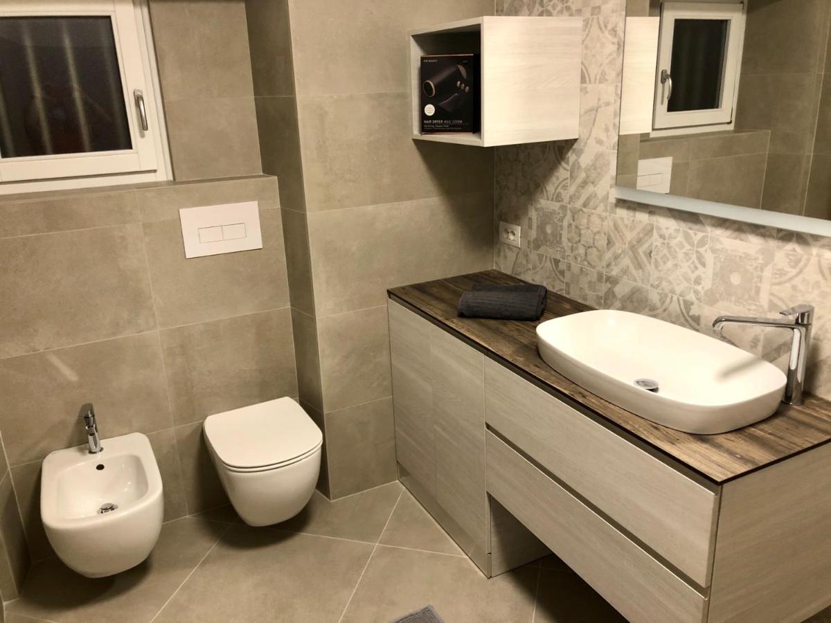 Casa Elisabetta, Affacciata Sul Golfo Appartement Salò Buitenkant foto